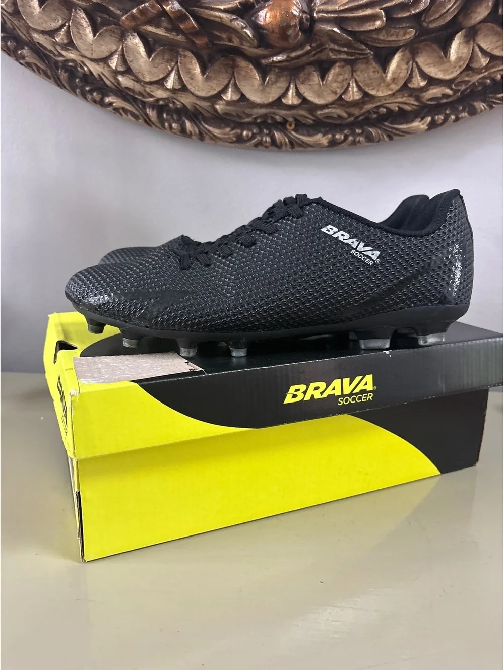 New Brava Soccer Super Goal Men's Size 12 Black Soccer Cleats